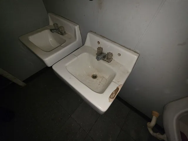 $65,000 | 232 East North Avenue, Flora, IL 62839