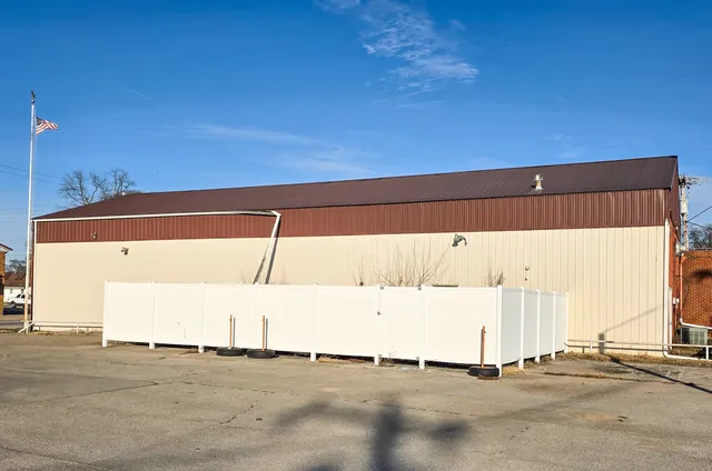 $65,000 | 232 East North Avenue, Flora, IL 62839