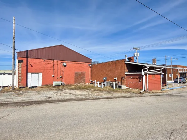 $65,000 | 232 East North Avenue, Flora, IL 62839