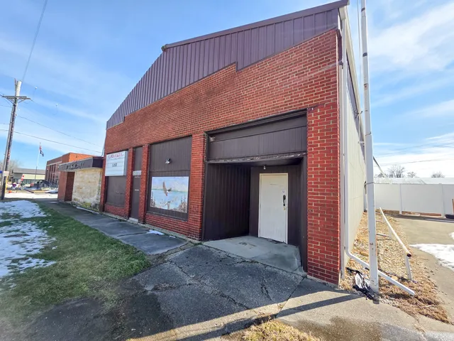 $65,000 | 232 East North Avenue, Flora, IL 62839