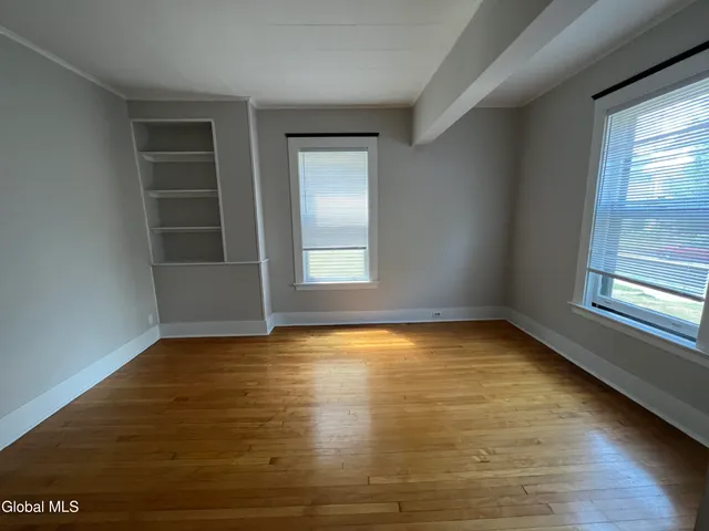 $1,400 | 1084 Wendell Avenue, Unit 1, Schenectady, NY 12308