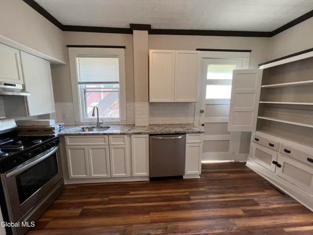 $1,400 | 1084 Wendell Avenue, Unit 1, Schenectady, NY 12308