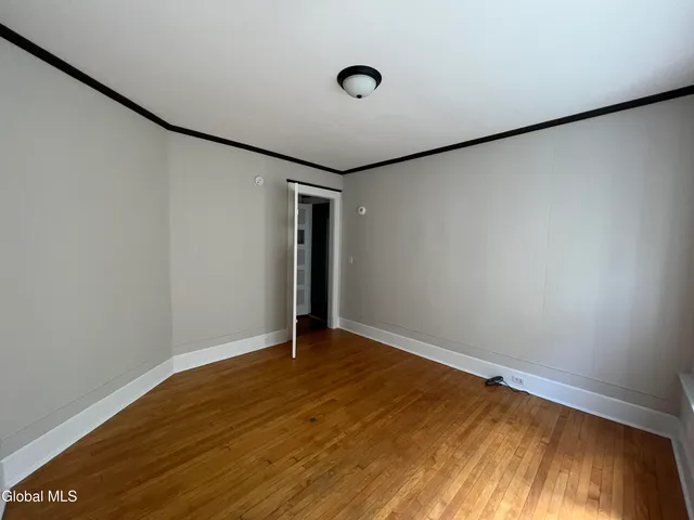 $1,400 | 1084 Wendell Avenue, Unit 1, Schenectady, NY 12308