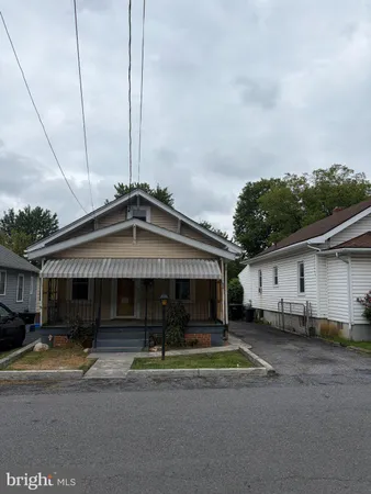 $1,750 | 32 Jackson Avenue, Winchester, VA 22601