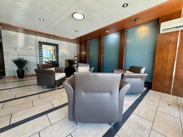 $199,900 | 3150 Excelsior Boulevard, Unit 211, Minneapolis, MN 55416