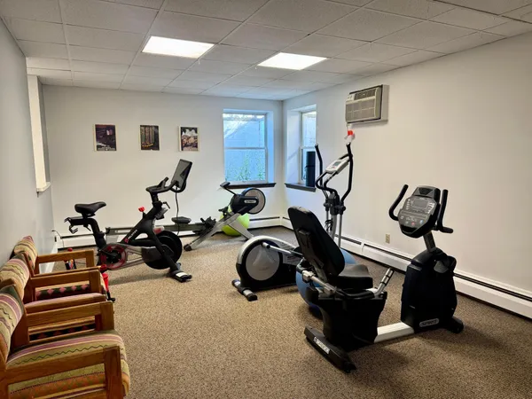 $199,999 | 3150 Excelsior Boulevard, Unit 211, Minneapolis, MN 55416