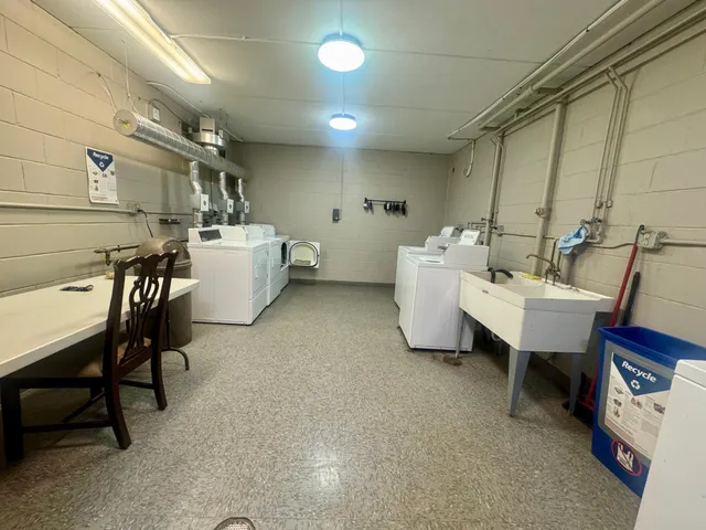 $205,000 | 3150 Excelsior Boulevard, Unit 211, Minneapolis, MN 55416