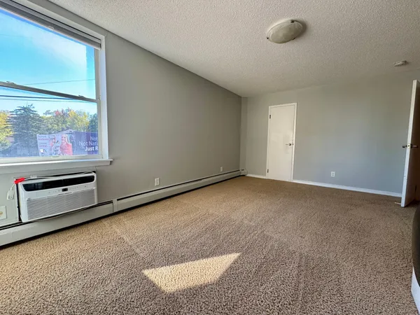 $199,999 | 3150 Excelsior Boulevard, Unit 211, Minneapolis, MN 55416