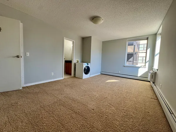 $199,900 | 3150 Excelsior Boulevard, Unit 211, Minneapolis, MN 55416