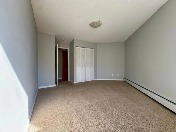 $199,999 | 3150 Excelsior Boulevard, Unit 211, Minneapolis, MN 55416