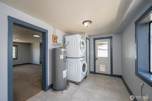 a view of a storage & utility room