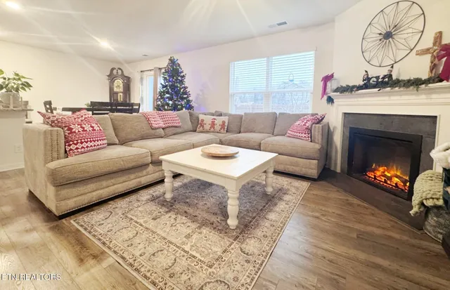 $459,900 | 401 Creek Bridge Way, Maryville, TN 37804