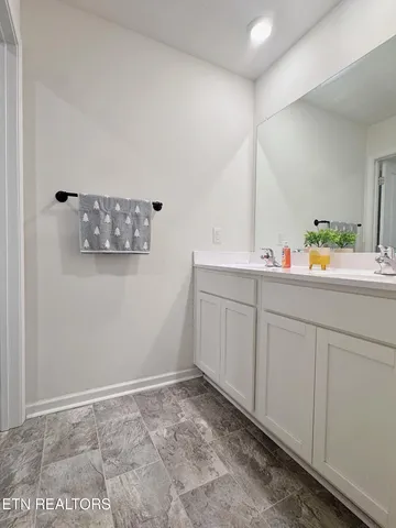 $459,900 | 401 Creek Bridge Way, Maryville, TN 37804