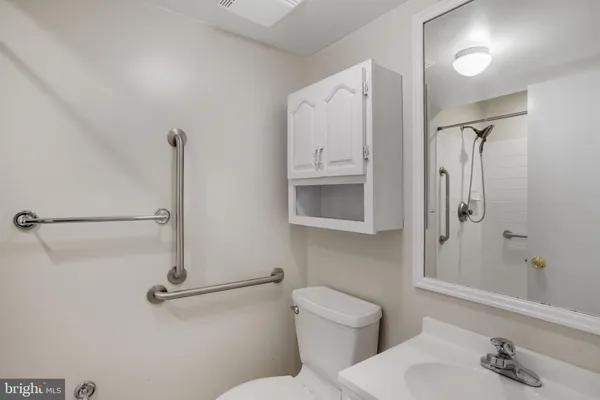 $3,400 | 14623 Lock Drive, Centreville, VA 20120