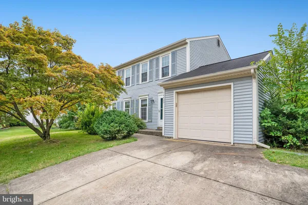 $3,400 | 14623 Lock Drive, Centreville, VA 20120