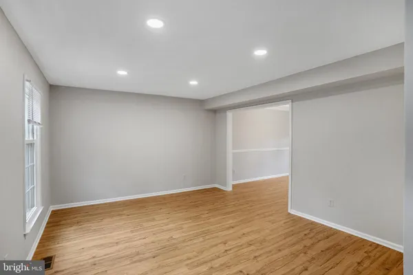 $3,400 | 14623 Lock Drive, Centreville, VA 20120