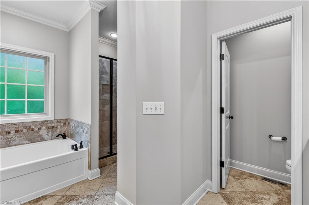 5414 Rambling Road Greensboro, NC 27409 - Photo 23 of 37