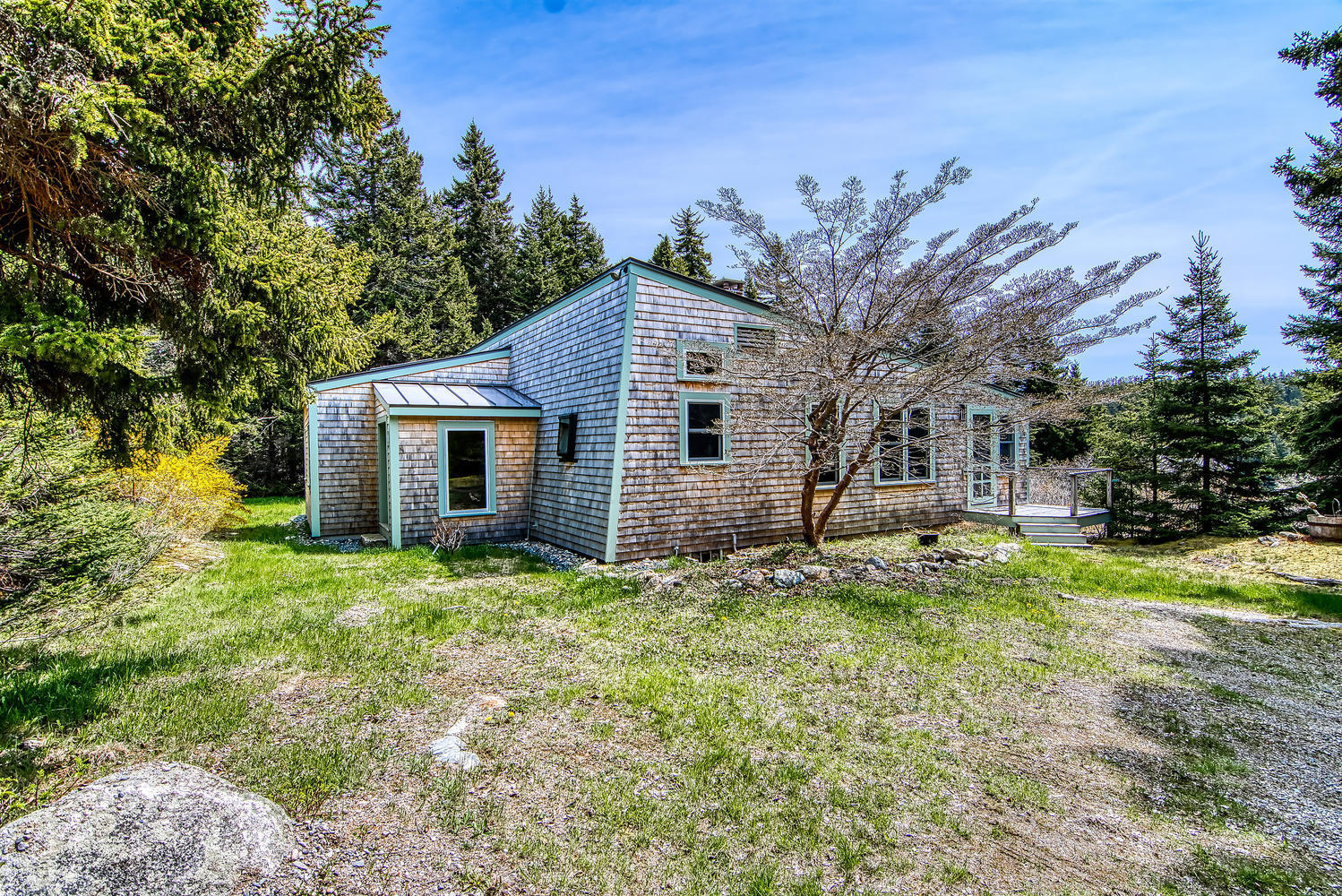 5 Walter Road Stonington, ME 04681 - Photo 2 of 33 5 Walter Road Stonington ME-large-003-16