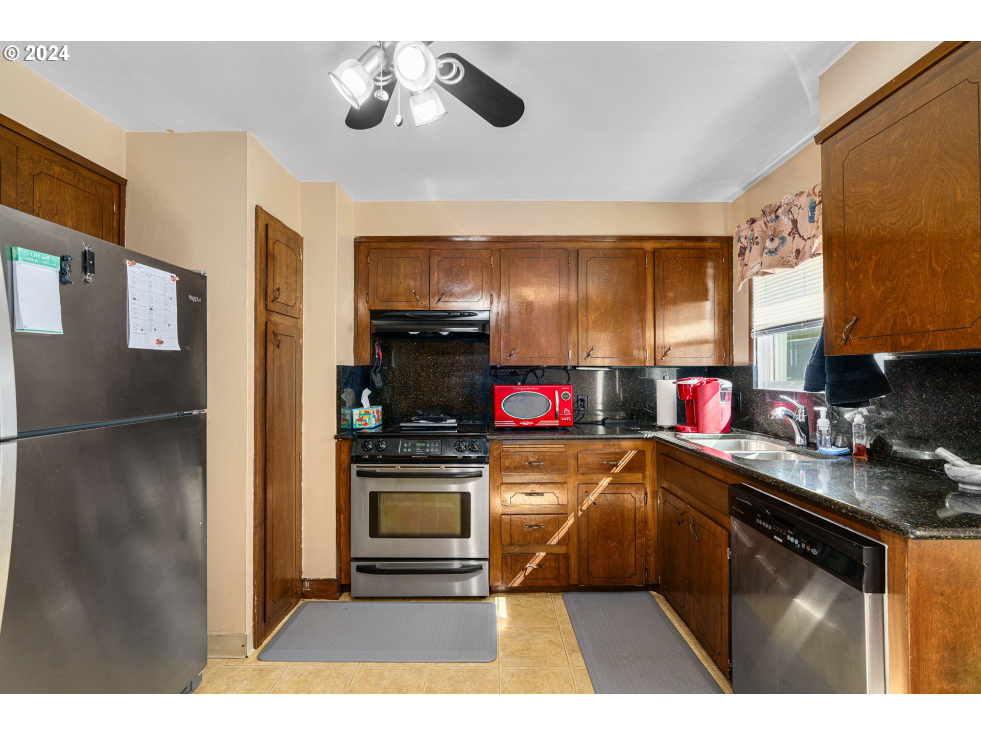 465 Gilbert Street Eugene, OR 97402 - Photo 9 of 29 Gallery Image 9