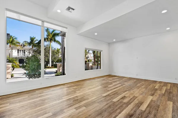 $30,000 | 533 East Alexander Palm Road, Boca Raton, FL 33432