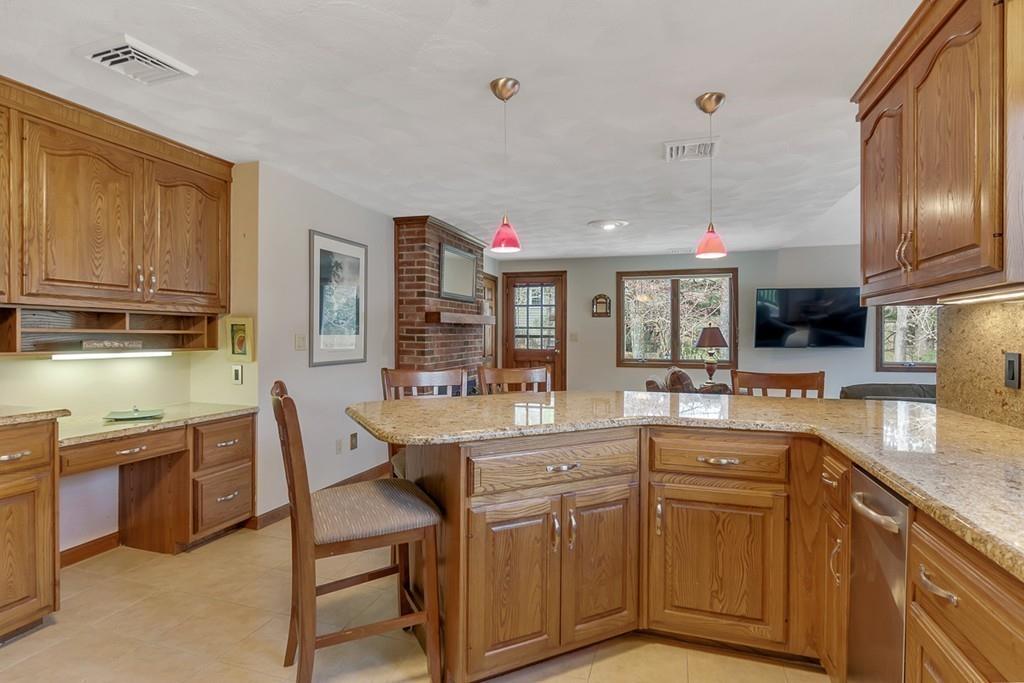 6 Percheron Road Chelmsford, MA 01824 - Photo 8 of 37 Gallery Image 8