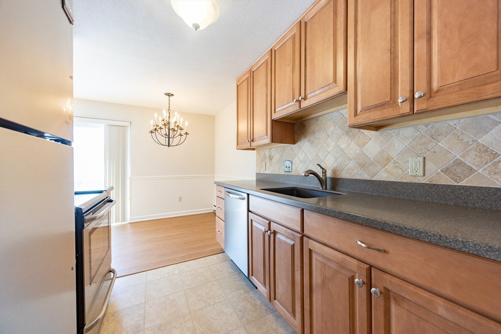 1212 Greendale Avenue, Unit 300 Needham, MA 02492 - Photo 7 of 24