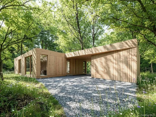 a view of a backyard