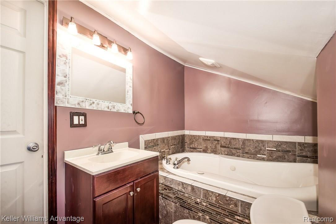 2925 West Auburn Road Rochester, MI 48309 - Photo 15 of 17 DSC_1481-Edit.jpg