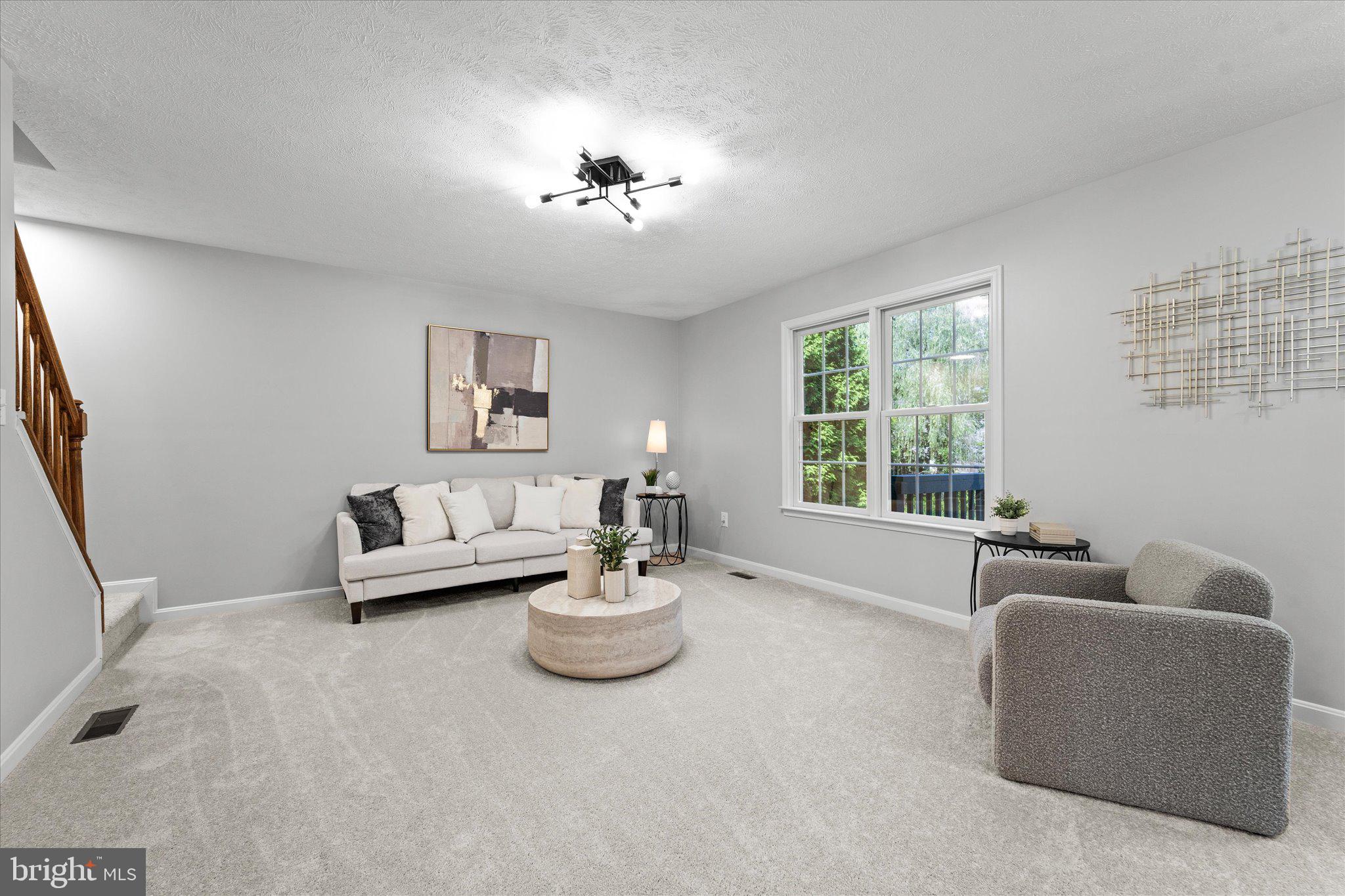 9040 Mullen Road King George, VA 22485 - Photo 6 of 61 Cozy and inviting living room.