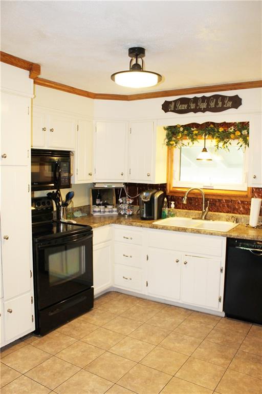All appliances are included...