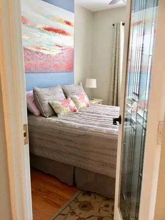 $2,000 | 722 West Oakdale Avenue, Unit 2N, Chicago, IL 60657