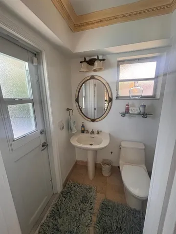 $1,950,000 | 4220 Northeast 27th Avenue, Lighthouse Point, FL 33064