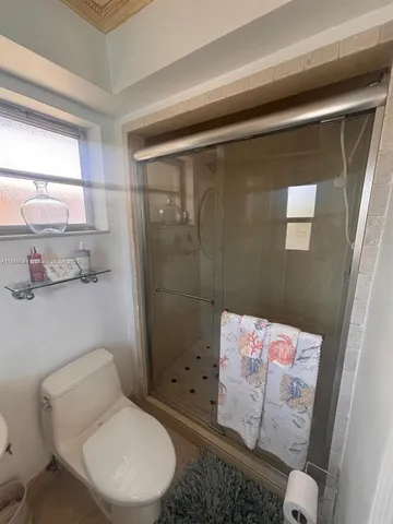 $1,950,000 | 4220 Northeast 27th Avenue, Lighthouse Point, FL 33064