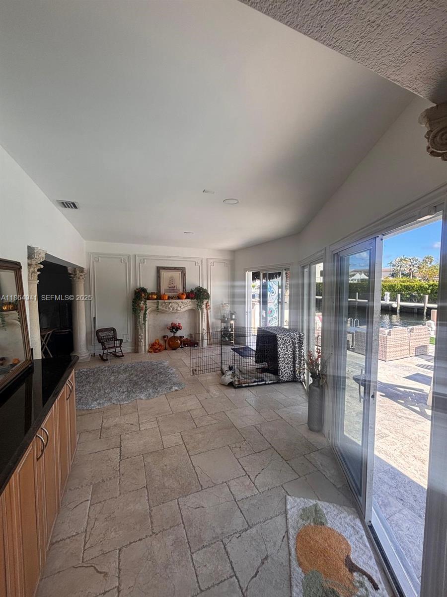 4220 Northeast 27th Avenue Lighthouse Point, FL 33064 - Photo 14 of 37