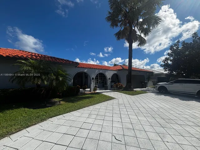 $1,950,000 | 4220 Northeast 27th Avenue, Lighthouse Point, FL 33064