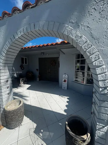 $1,950,000 | 4220 Northeast 27th Avenue, Lighthouse Point, FL 33064