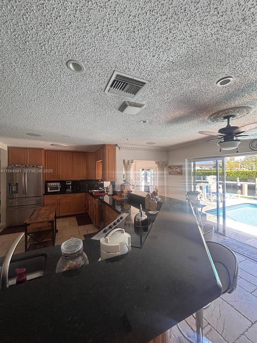 4220 Northeast 27th Avenue Lighthouse Point, FL 33064 - Photo 9 of 37