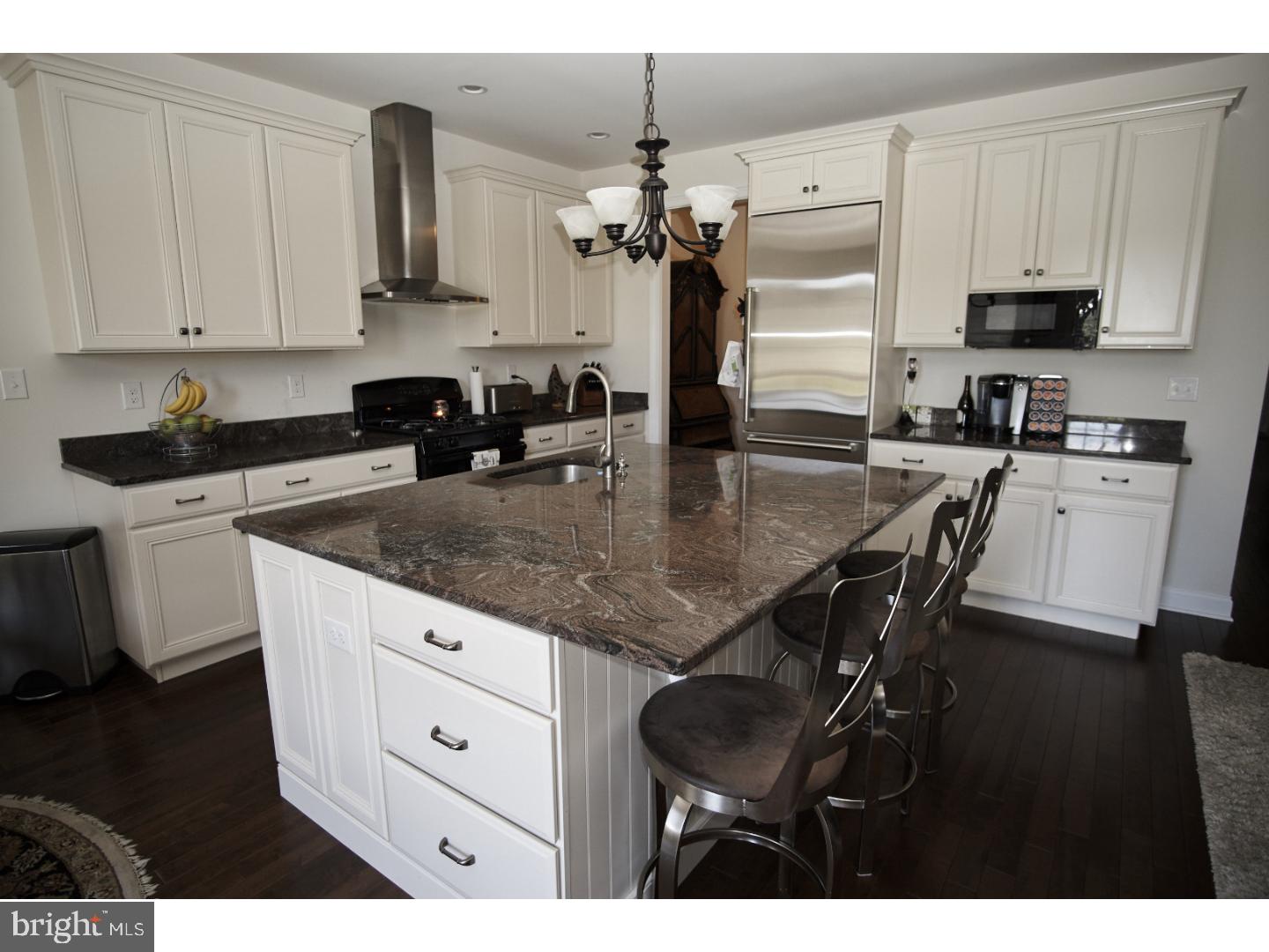 412 Ravenscliff Drive Springfield, PA 19064 - Photo 10 of 16 Gallery Image 10