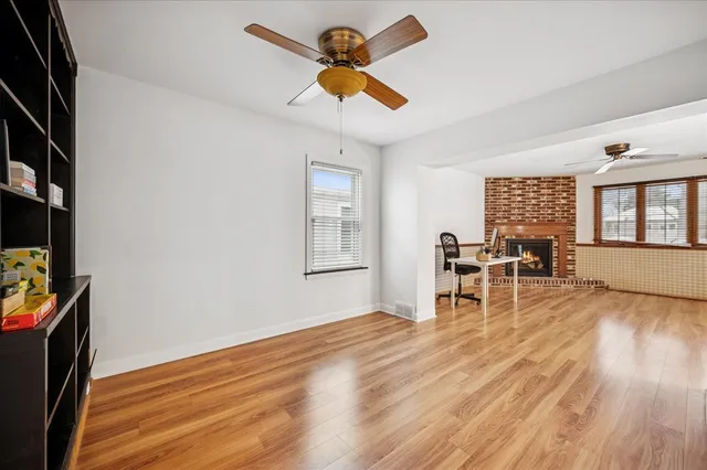 $525,000 | 453 Longfellow Avenue, Deerfield, IL 60015