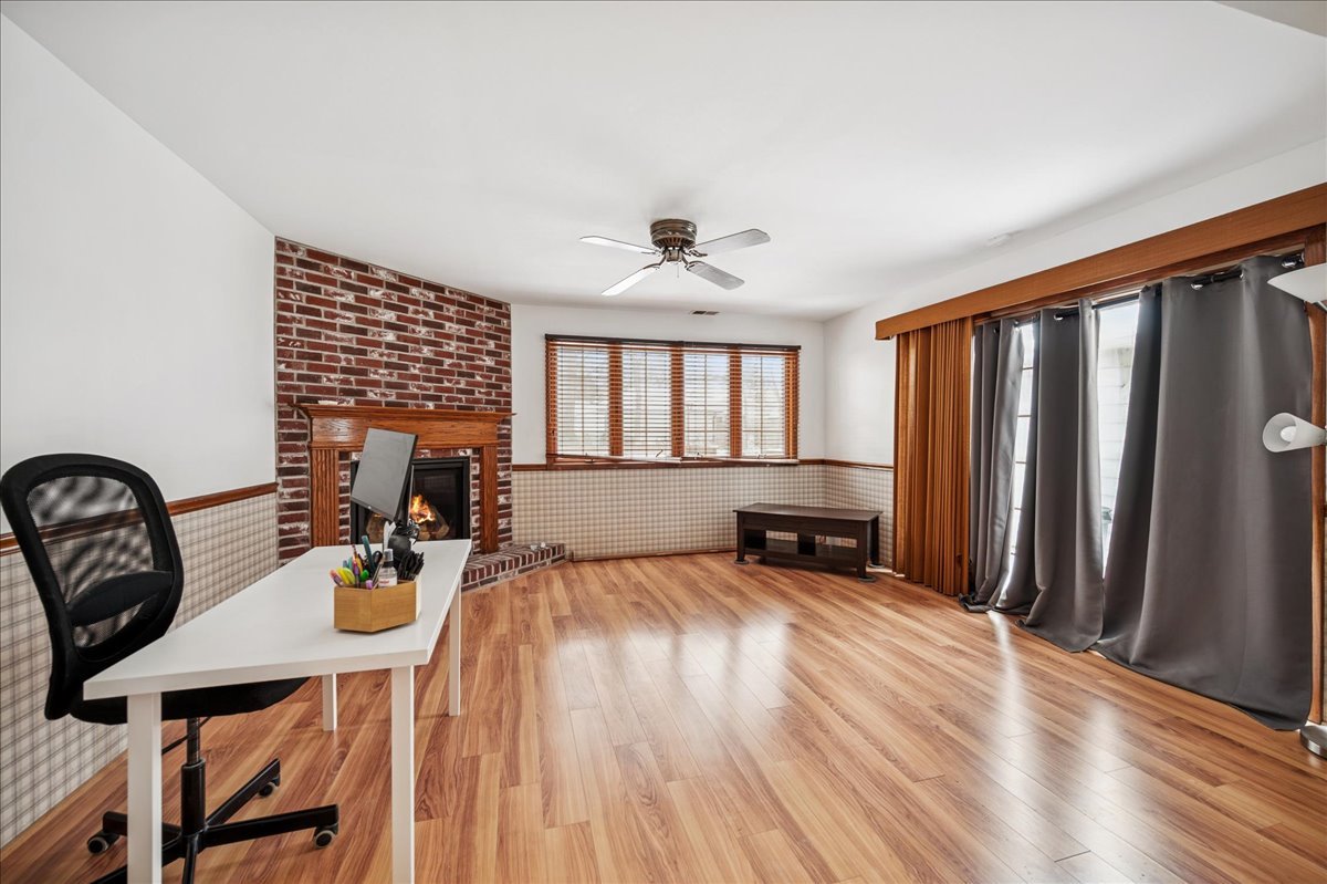 453 Longfellow Avenue Deerfield, IL 60015 - Photo 13 of 25