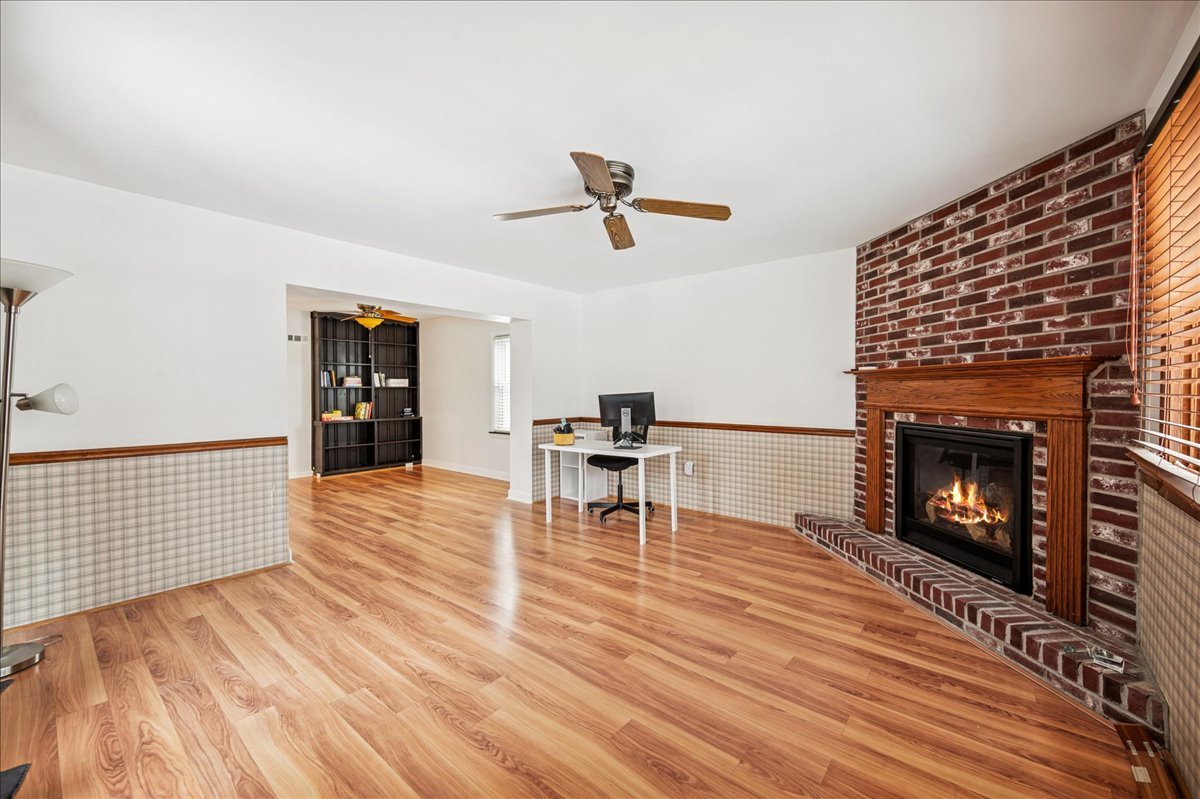 453 Longfellow Avenue Deerfield, IL 60015 - Photo 14 of 25