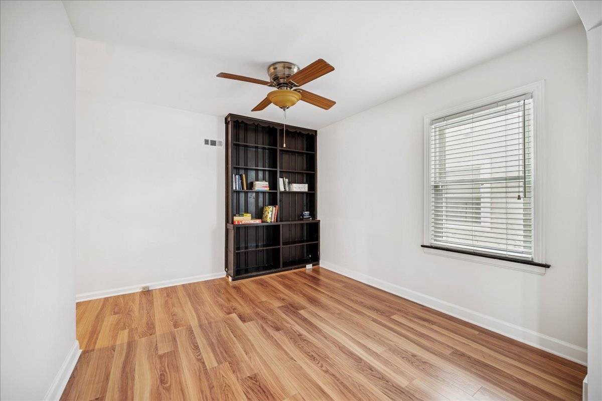 453 Longfellow Avenue Deerfield, IL 60015 - Photo 15 of 25