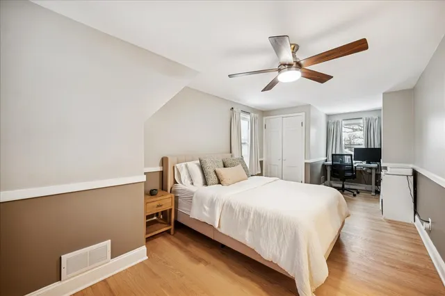 $525,000 | 453 Longfellow Avenue, Deerfield, IL 60015