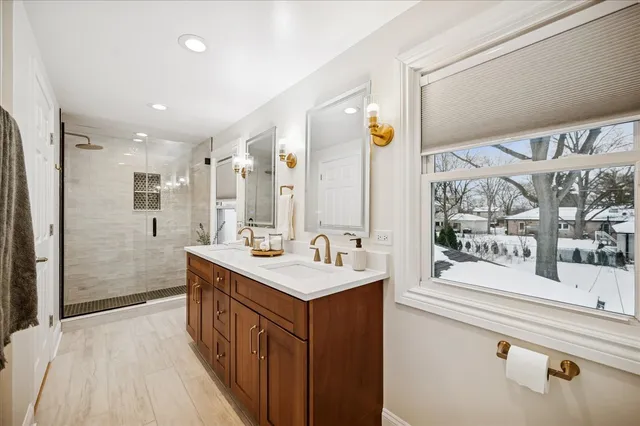 $525,000 | 453 Longfellow Avenue, Deerfield, IL 60015