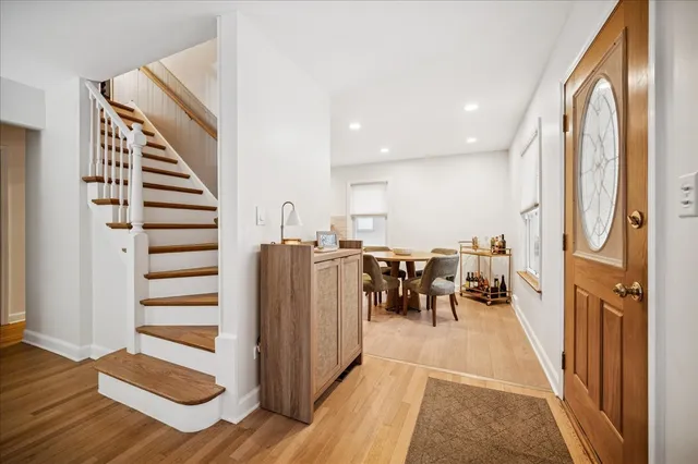 $525,000 | 453 Longfellow Avenue, Deerfield, IL 60015