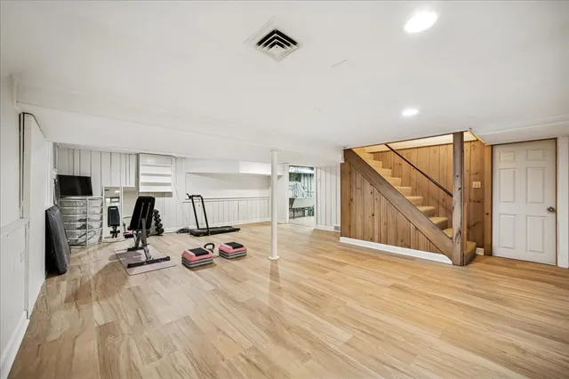 $525,000 | 453 Longfellow Avenue, Deerfield, IL 60015