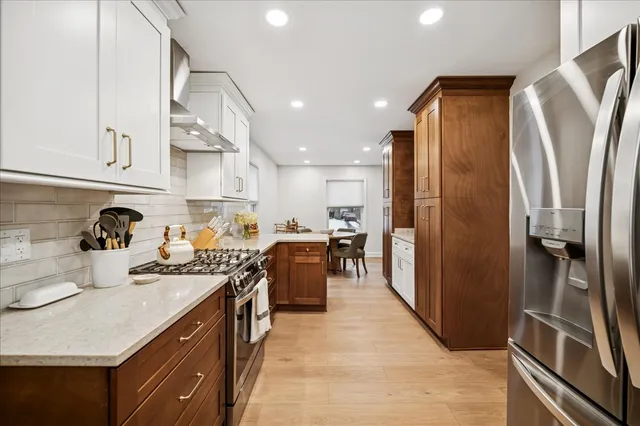 $525,000 | 453 Longfellow Avenue, Deerfield, IL 60015