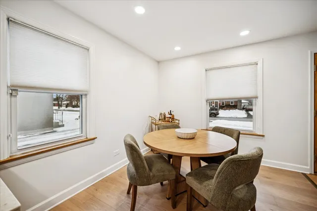 $525,000 | 453 Longfellow Avenue, Deerfield, IL 60015