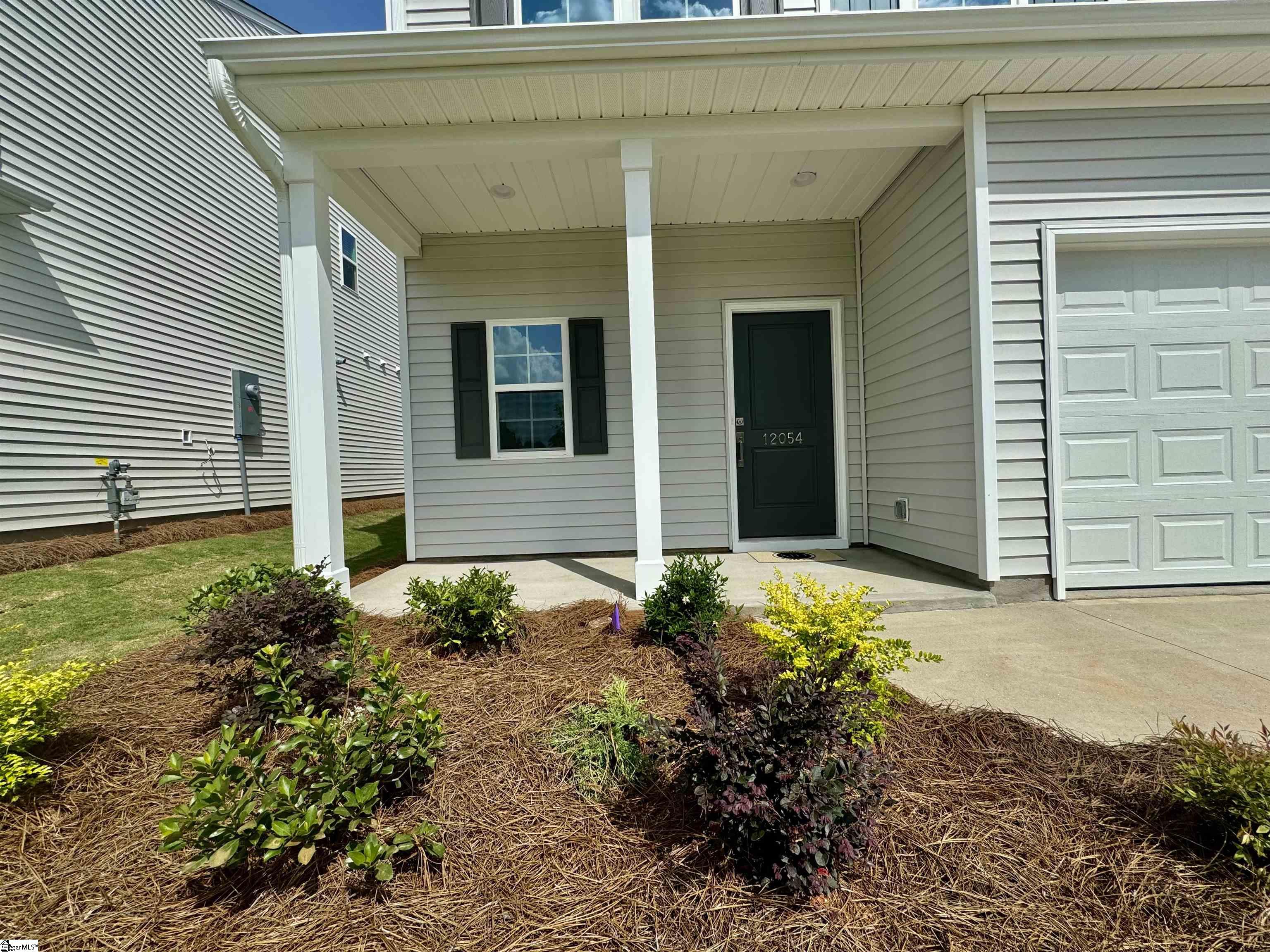 12054 Lansbury Drive Inman, SC 29349 - Photo 2 of 31 Covered front patio