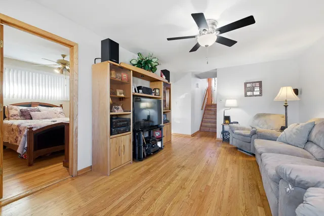 $259,900 | 14350 Kildare Avenue, Midlothian, IL 60445